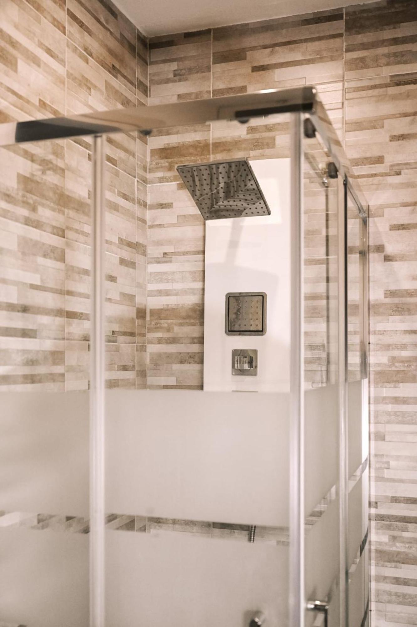 "Il Vecchio Salone" Appartamento In Pieno Centro Con Garage Privato ليتشي المظهر الخارجي الصورة